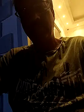 moonflower25 online show from October 13, 2025, 6:08 pm