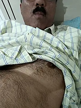 moonflower25 online show from October 25, 2025, 7:38 am