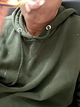 moonflower25 online show from January 18, 2026, 3:32 am