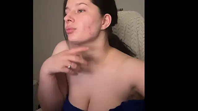 Snapshot of SweetNSteamy chatting on June 3, 2026, 9:42 pm SweetNSteamy online show from June 3, 2026, 9:42 pm
