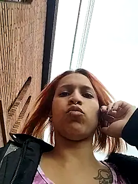 Snapshot of Zoe73_ chatting on October 20, 2025, 7:14 pm Zoe73  online show from October 20, 2025, 7:14 pm