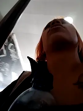 Snapshot of Zoe73_ chatting on October 21, 2025, 3:35 pm Zoe73  online show from October 21, 2025, 3:35 pm