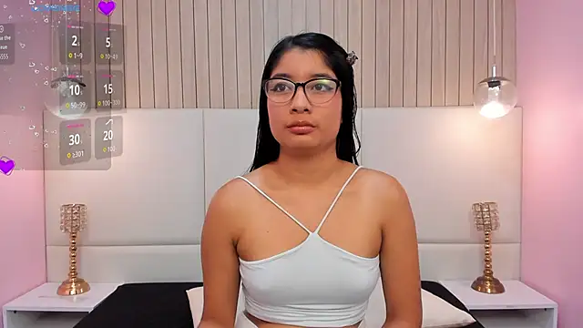 Snapshot of MelanyWayne_ chatting on May 12, 2026, 5:43 pm MelanyWayne online show from May 12, 2026, 5:43 pm