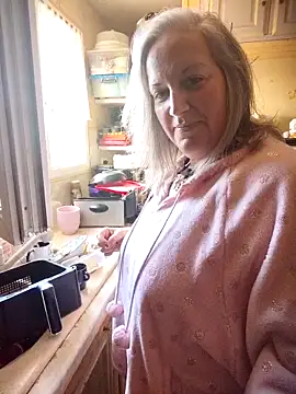 Feelineducentre online show from October 12, 2025, 9:52 am