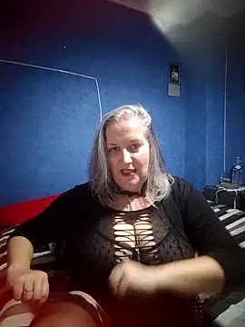 Feelineducentre online show from October 14, 2025, 7:58 pm