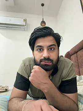 hottestboy03 online show from February 25, 2026, 10:36 am