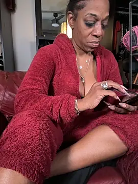 Snapshot of Kennady_Buxum_Goddess chatting on October 5, 2025, 10:40 pm Kennady Buxum Goddess online show from October 5, 2025, 10:40 pm