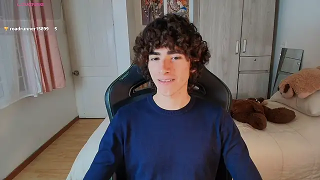 Nude Boy18 online show from December 18, 2025, 9:21 pm