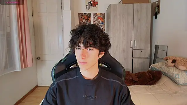 Nude Boy18 online show from March 29, 2026, 11:05 pm