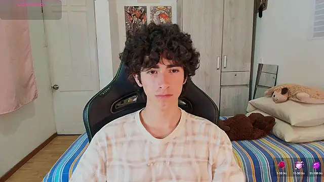 Nude Boy18 online show from April 12, 2026, 6:07 am