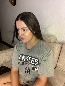 Snapshot of lunita_sweet5 chatting on September 13, 2025, 12:10 am lunita sweet5 online show from September 13, 2025, 12:10 am