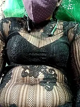 Taitanic143 online show from February 8, 2026, 6:44 pm