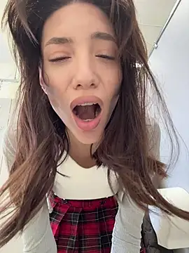 Snapshot of BallerinaCappuccino_ chatting on February 12, 2026, 10:32 am BallerinaCappuccino online show from February 12, 2026, 10:32 am