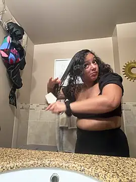 allybluee777 online show from December 15, 2025, 2:21 pm