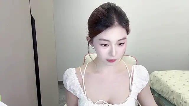 Snapshot of Cookie-oo chatting on September 22, 2025, 11:45 am Cookie-oo online show from September 22, 2025, 11:45 am