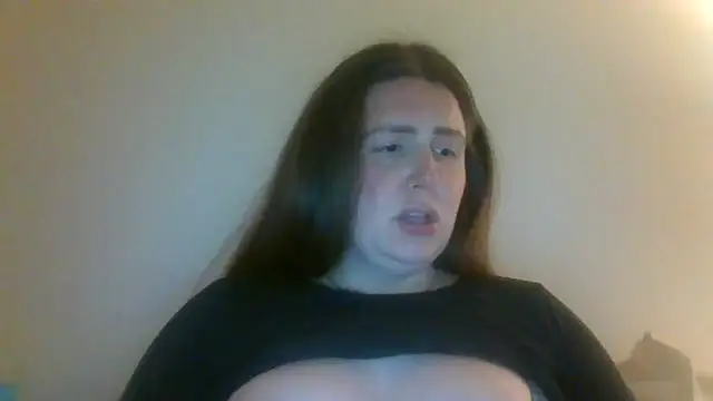 CherryJuneExperience online show from December 19, 2025, 12:06 am