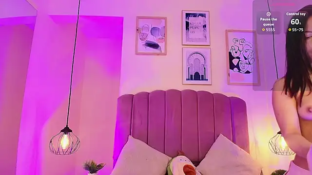 Isabelgh  online show from October 8, 2025, 3:37 am