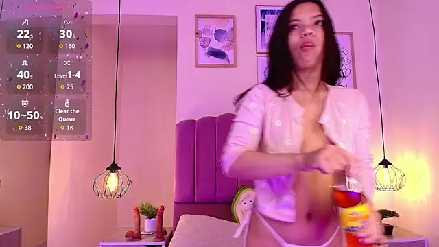 Isabelgh  online show from October 9, 2025, 3:26 am