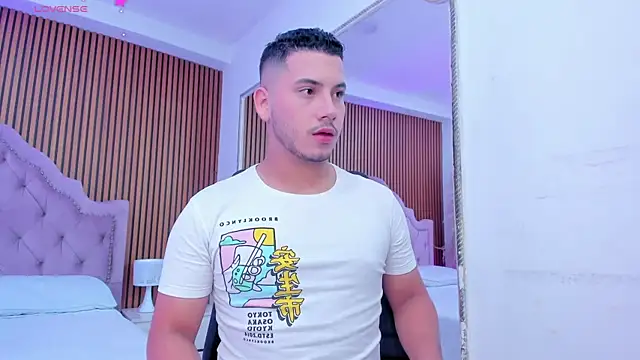 Axel grey  online show from March 28, 2026, 5:18 am