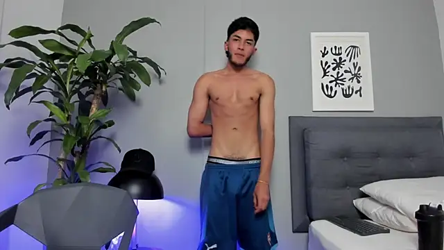 Tylerffoxx online show from April 9, 2026, 8:25 pm