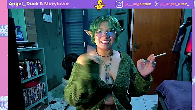 Angel Duck online show from May 22, 2026, 7:52 pm