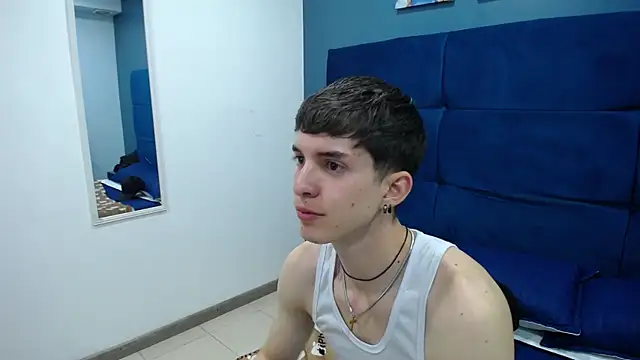 Jheampiiero online show from October 18, 2025, 1:23 pm