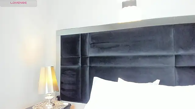 CarolineLee  online show from March 20, 2026, 10:36 pm