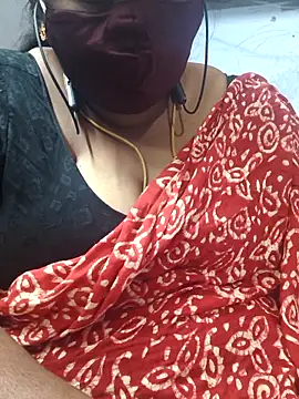 TAMIL ELAKKIYA online show from February 19, 2026, 6:04 pm