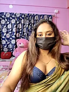 Cute-lusi online show from April 26, 2026, 7:11 pm