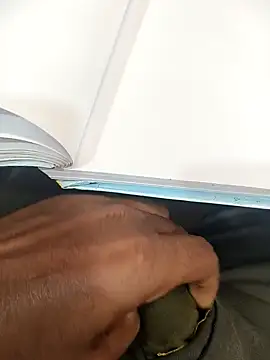 hotboy43339 online show from December 14, 2025, 8:52 am