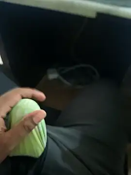 hotboy43339 online show from February 8, 2026, 5:11 am