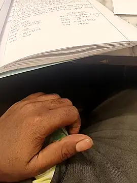 hotboy43339 online show from March 5, 2026, 2:40 am