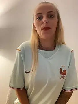 BrumeLove online show from July 14, 2026, 12:33 pm
