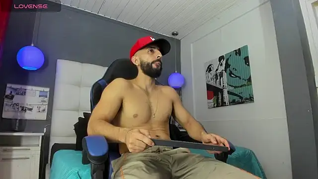 Yiyo10  online show from February 19, 2026, 4:30 am