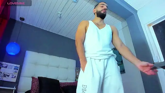 Yiyo10  online show from March 20, 2026, 8:57 pm