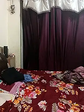 MEERAcle online show from February 10, 2026, 4:44 pm