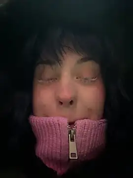 Snapshot of Only_April chatting on January 16, 2026, 5:22 am Only April online show from January 16, 2026, 5:22 am