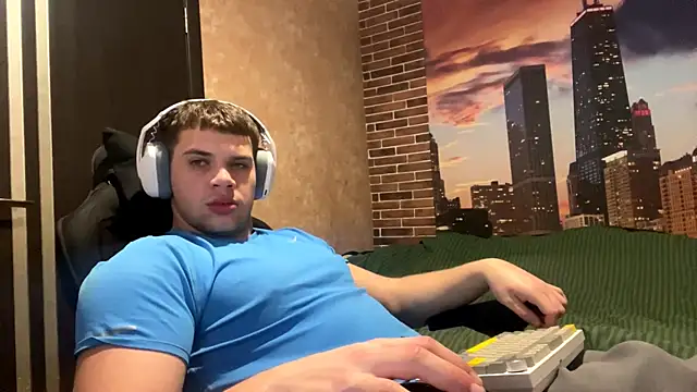 MusclePhantom online show from February 27, 2026, 10:32 pm