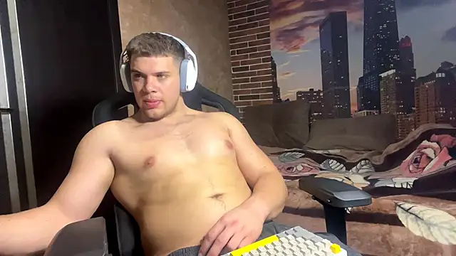 MusclePhantom online show from March 27, 2026, 9:25 pm