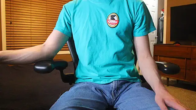 jjjjjfive online show from April 6, 2026, 2:42 am