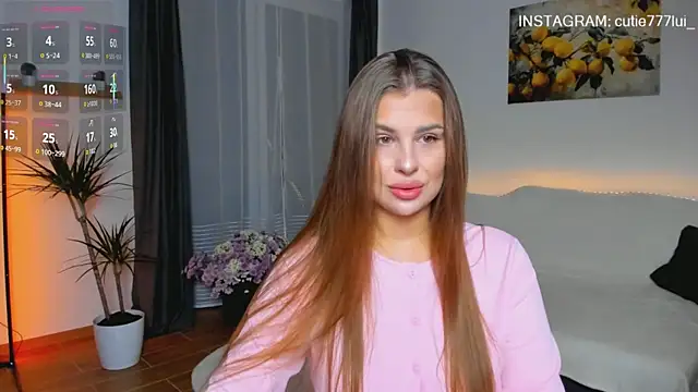 Cutie Lui online show from October 1, 2025, 5:13 am