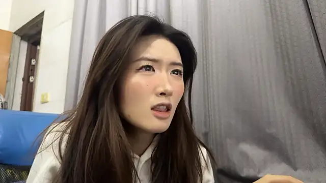 Moonlight-23 online show from November 24, 2025, 1:00 pm