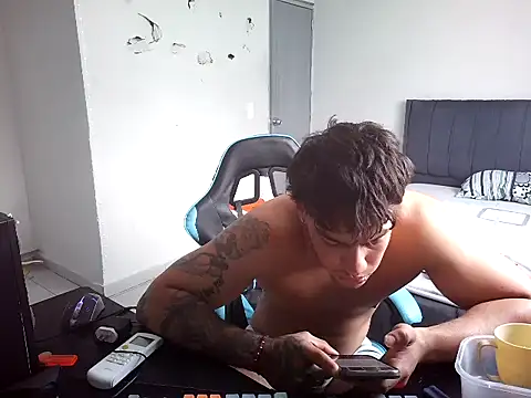 Snapshot of latin_party007 chatting on April 13, 2026, 5:18 pm latin party007 online show from April 13, 2026, 5:18 pm