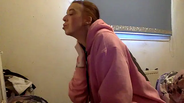 Snapshot of Bellababexox chatting on February 17, 2026, 11:50 am Bellababexox online show from February 17, 2026, 11:50 am