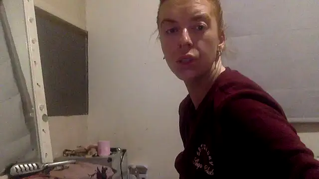 Snapshot of Bellababexox chatting on June 6, 2026, 12:16 am Bellababexox online show from June 6, 2026, 12:16 am