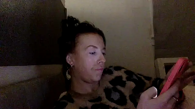 Snapshot of Bellababexox chatting on July 6, 2026, 4:31 am Bellababexox online show from July 6, 2026, 4:31 am
