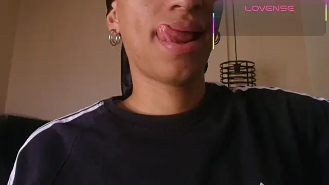 Snapshot of Dom_venena chatting on September 18, 2025, 7:49 pm Dom venena online show from September 18, 2025, 7:49 pm