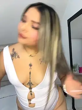 ashley-swift- online show from October 1, 2025, 4:40 am