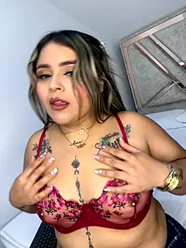 ashley-swift- online show from October 3, 2025, 6:32 am