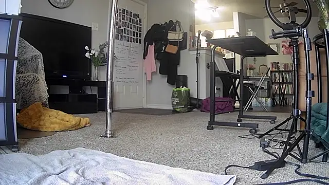 Goddessbriannaaa online show from March 10, 2026, 4:56 pm